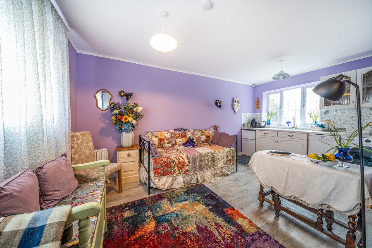 Eastwick Road, Bookham