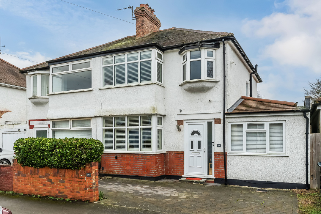 Cleeve Road, Leatherhead