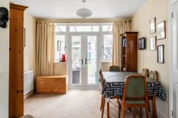 Cleeve Road, Leatherhead