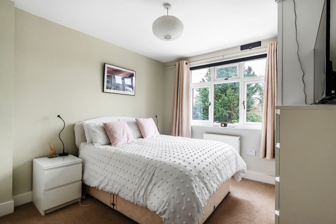 Cleeve Road, Leatherhead