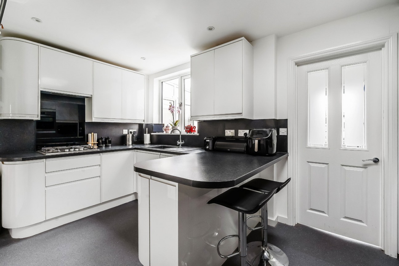 Cleeve Road, Leatherhead
