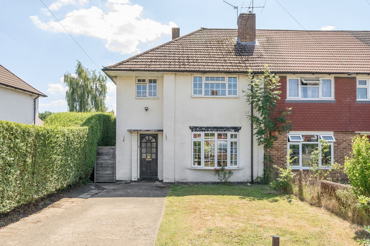 The Fairway, Leatherhead