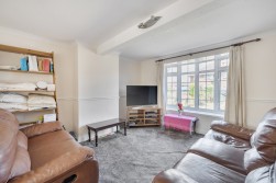 The Fairway, Leatherhead