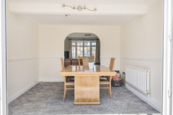 The Fairway, Leatherhead