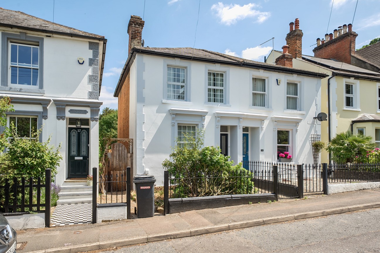St Johns Road, Leatherhead