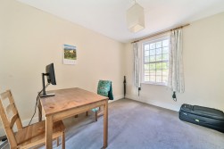 St Johns Road, Leatherhead