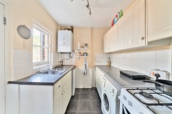 St Johns Road, Leatherhead