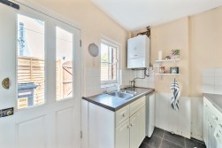 St Johns Road, Leatherhead