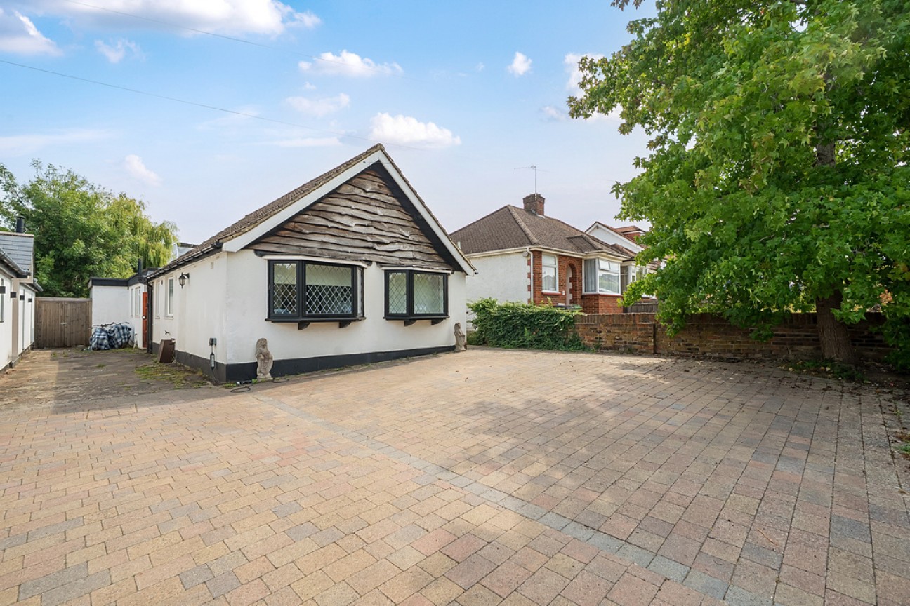Warenne Road, Fetcham