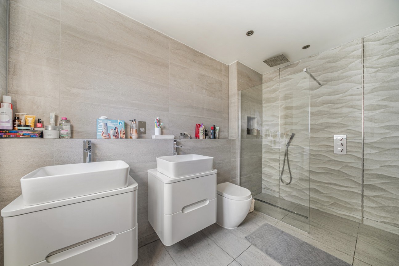 St. Nicholas Hill, Leatherhead