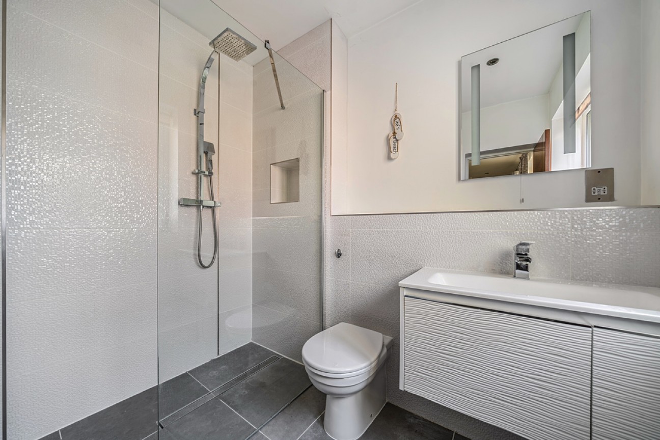 St. Nicholas Hill, Leatherhead