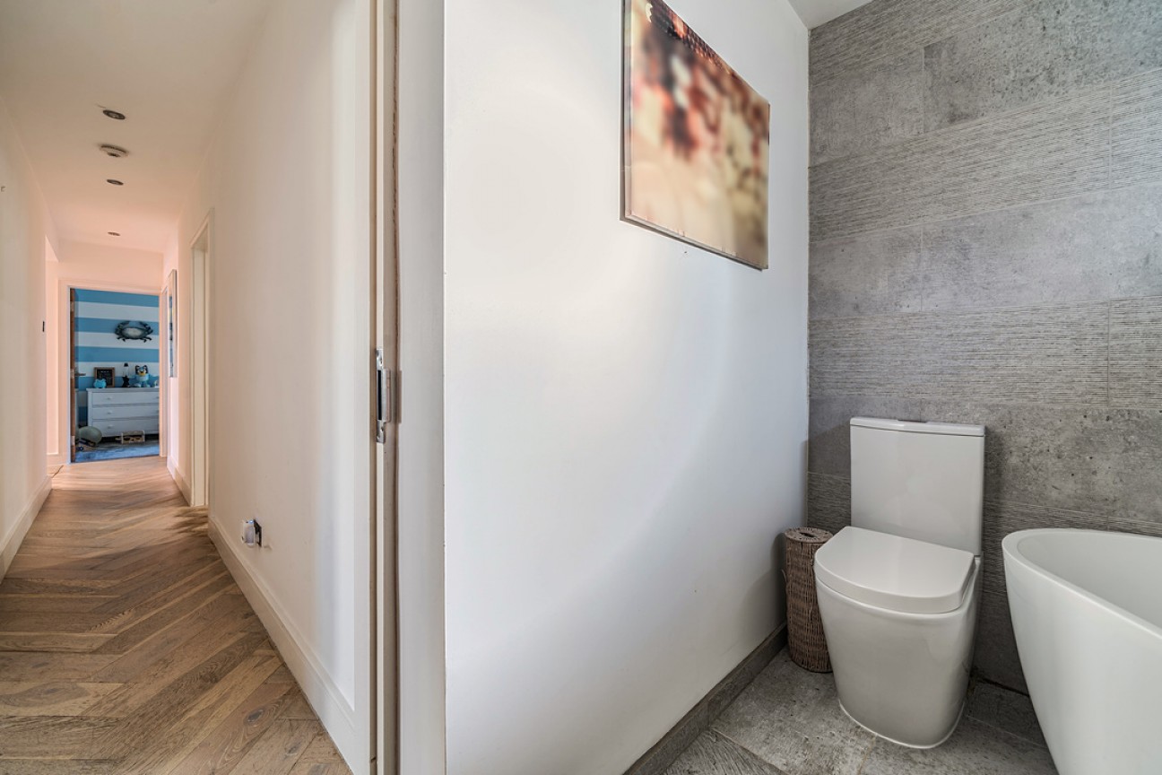 St. Nicholas Hill, Leatherhead