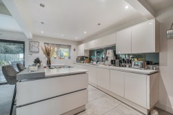 St. Nicholas Hill, Leatherhead