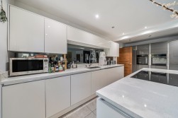 St. Nicholas Hill, Leatherhead