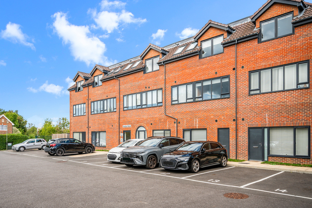 Fountain House, Cleeve Road