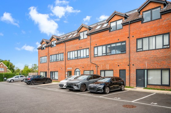 Fountain House, Cleeve Road