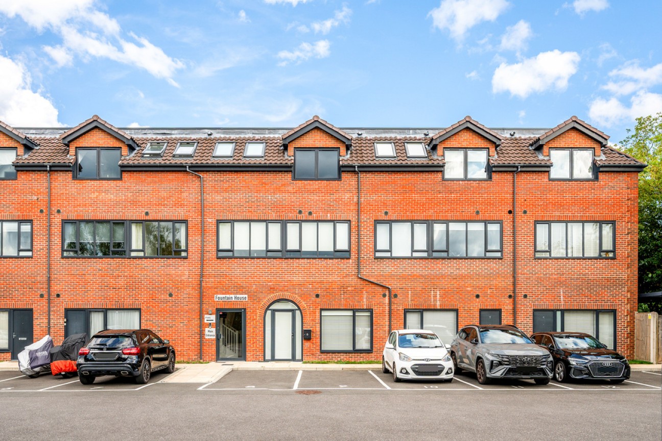 Fountain House, Cleeve Road