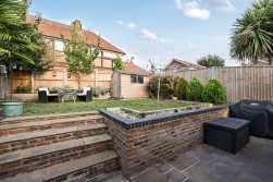 South End, Bookham