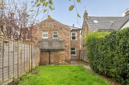 St. Johns Road, Leatherhead