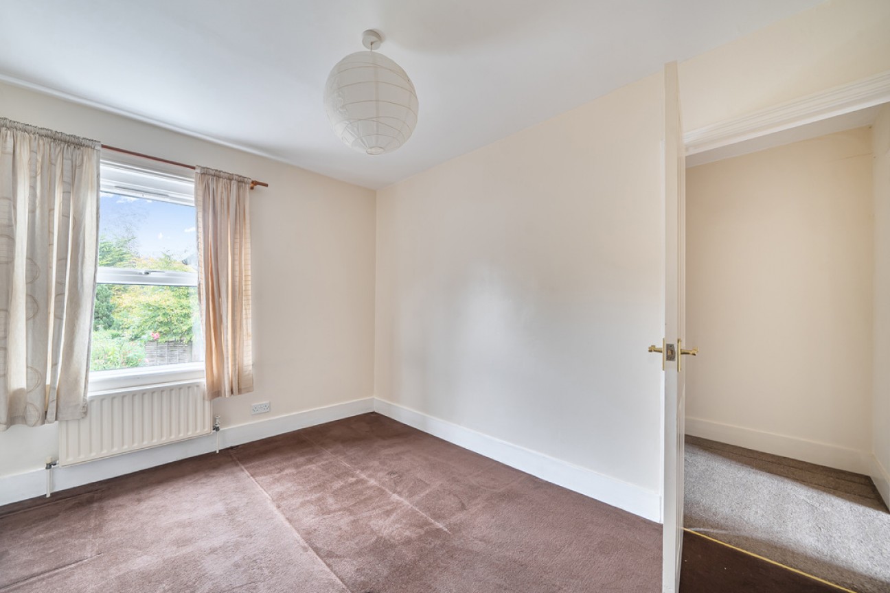 St. Johns Road, Leatherhead