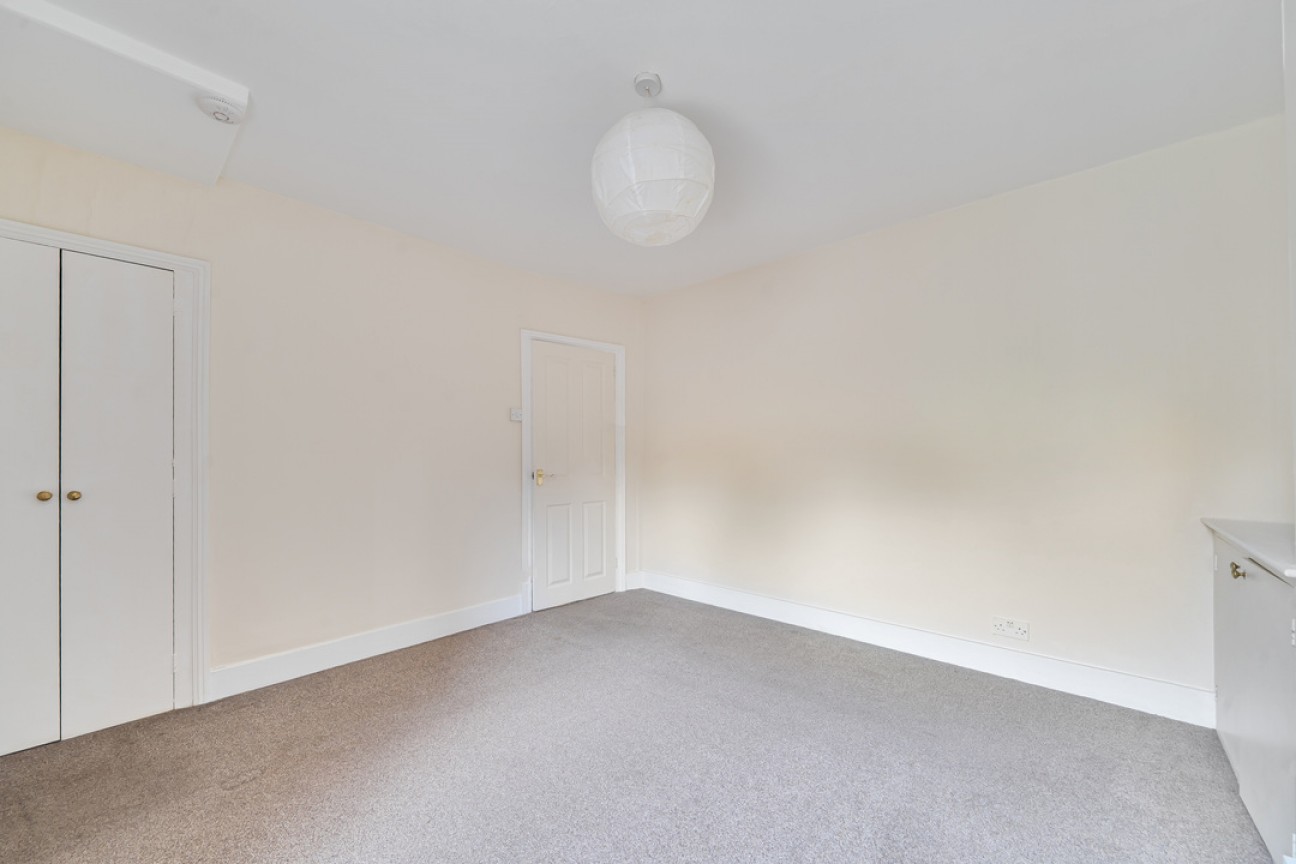 St. Johns Road, Leatherhead