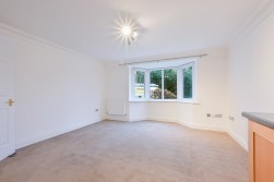 Ashurst Close, Leatherhead