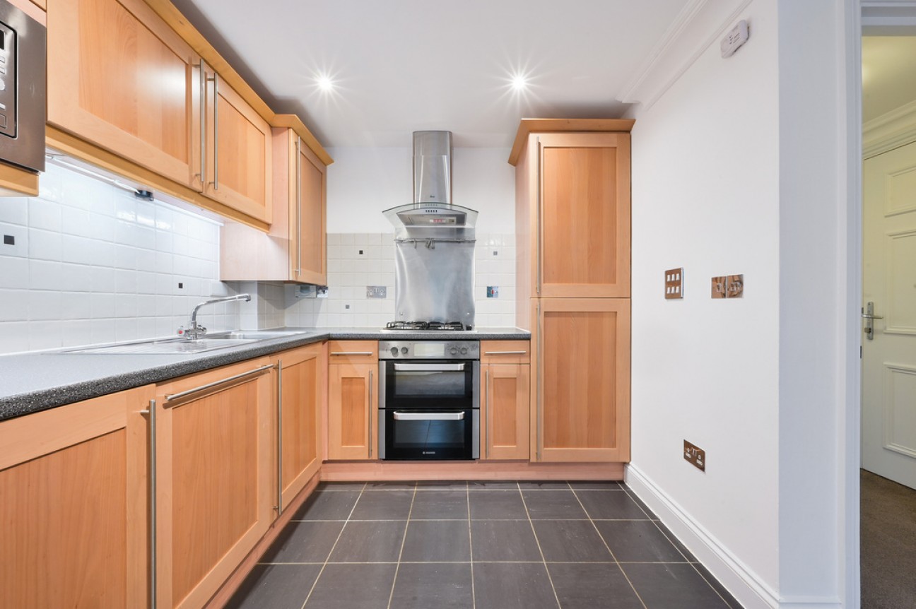 Ashurst Close, Leatherhead