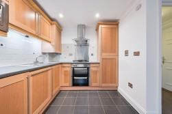 Ashurst Close, Leatherhead