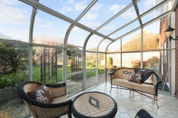 Cressal Mead, Leatherhead