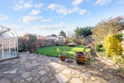 Cressal Mead, Leatherhead