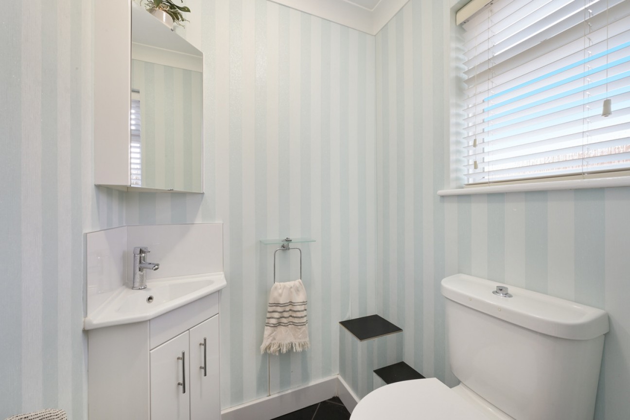 Cressal Mead, Leatherhead