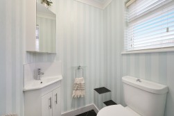 Cressal Mead, Leatherhead