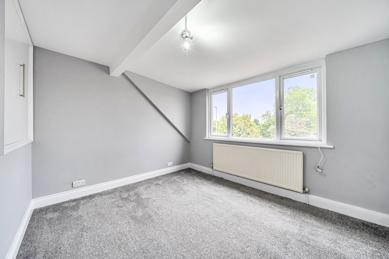 Kingston Road, Leatherhead