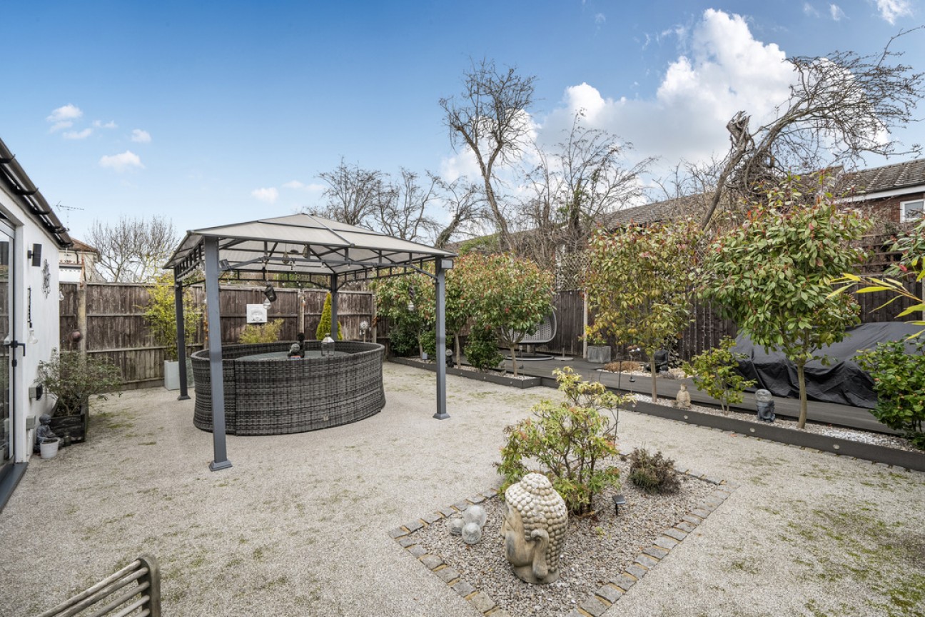 Barnett Close, Leatherhead