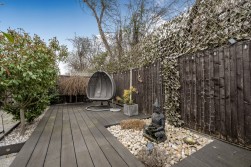 Barnett Close, Leatherhead