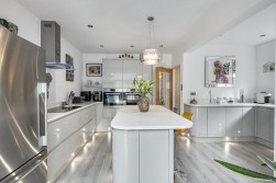 Barnett Close, Leatherhead