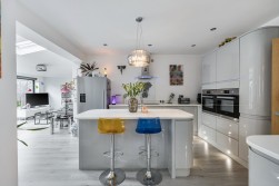 Barnett Close, Leatherhead