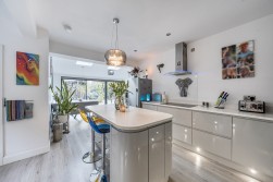 Barnett Close, Leatherhead