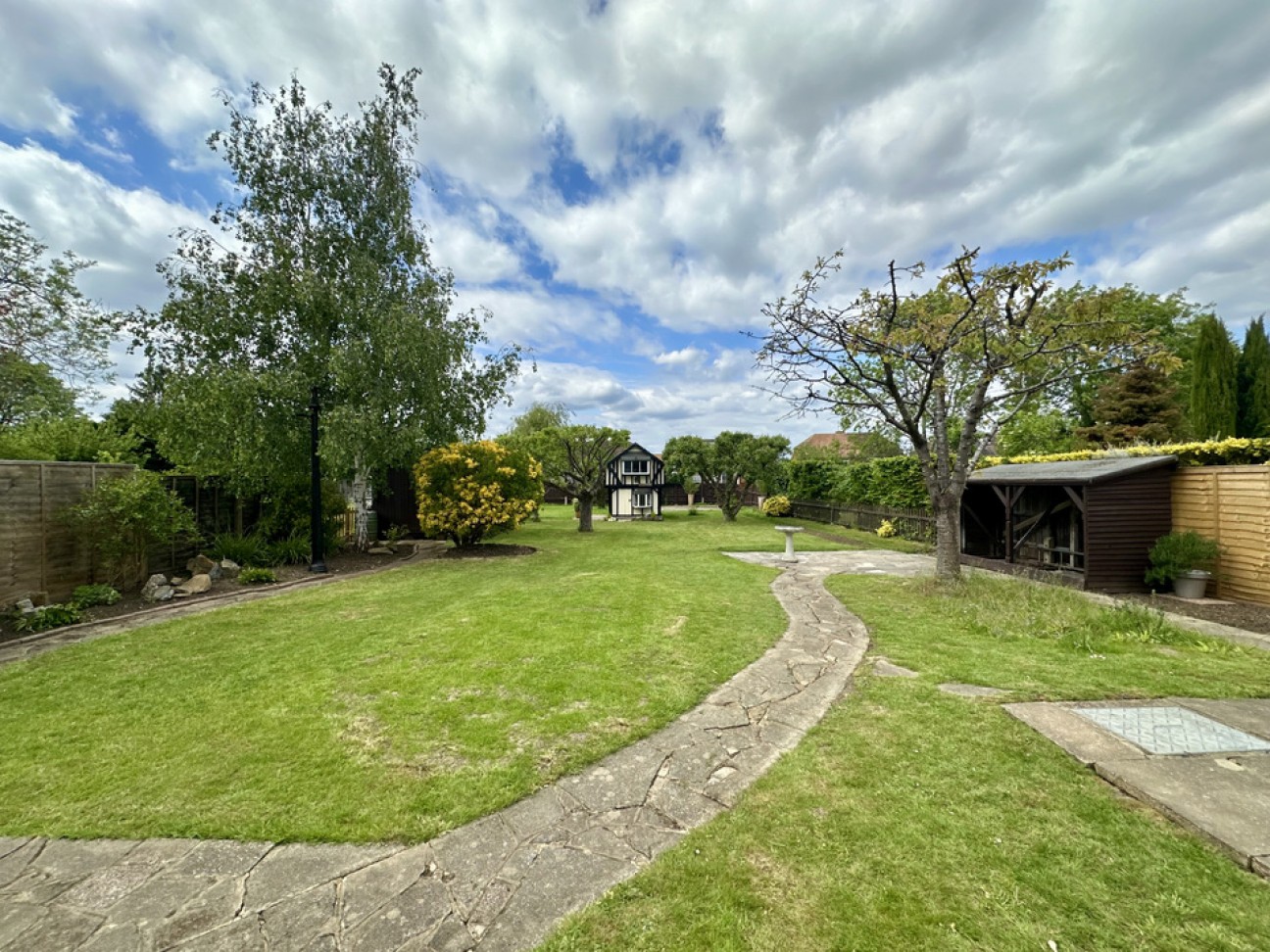 Gatesden Road, Fetcham