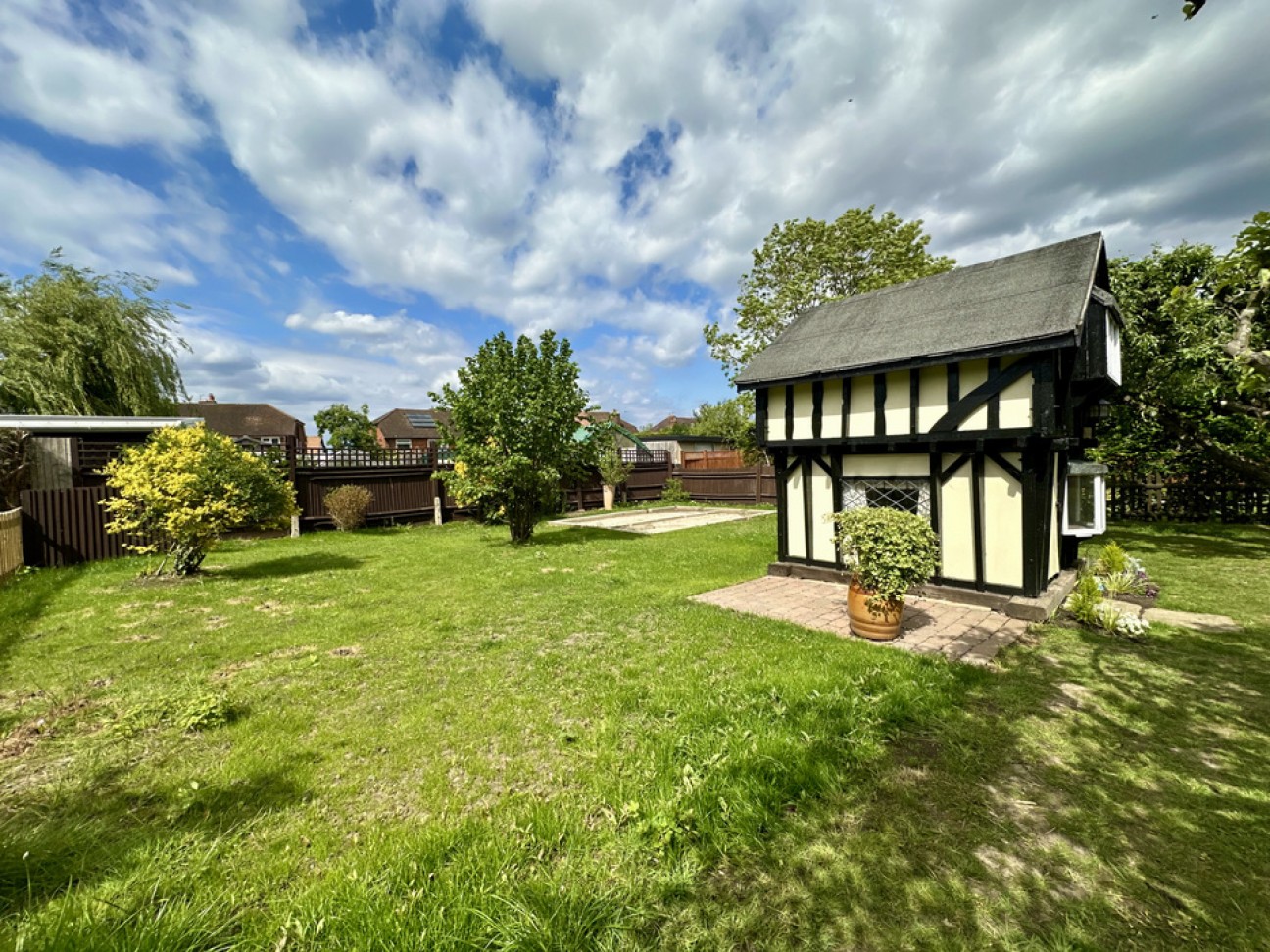 Gatesden Road, Fetcham