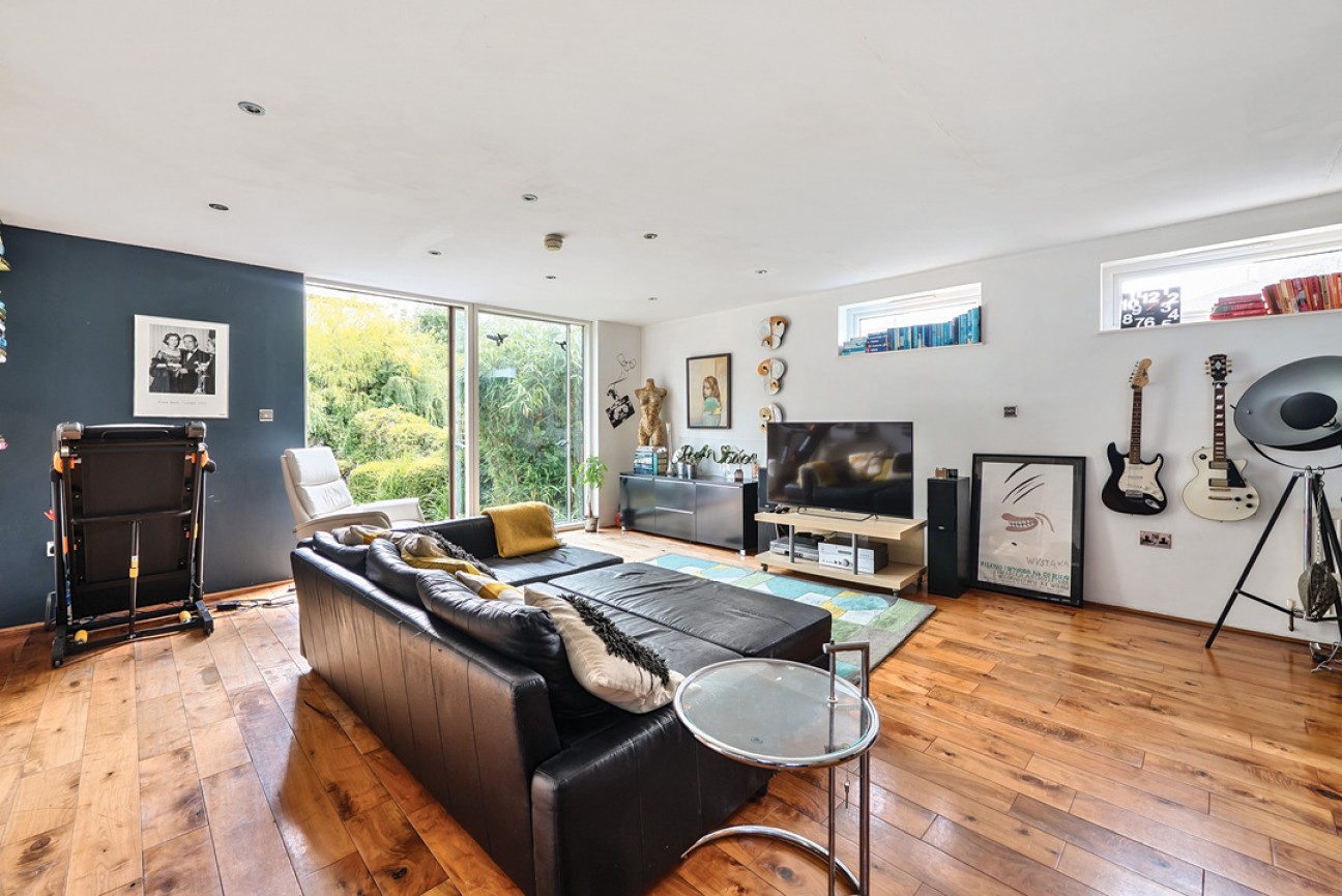 Warenne Road, Fetcham