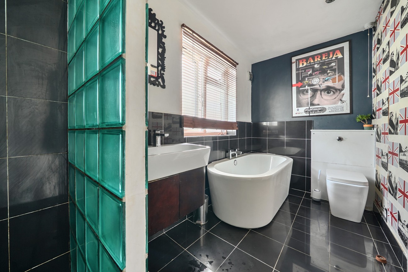 Warenne Road, Fetcham