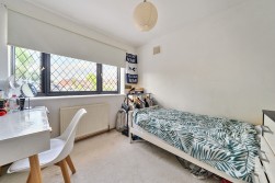 Warenne Road, Fetcham