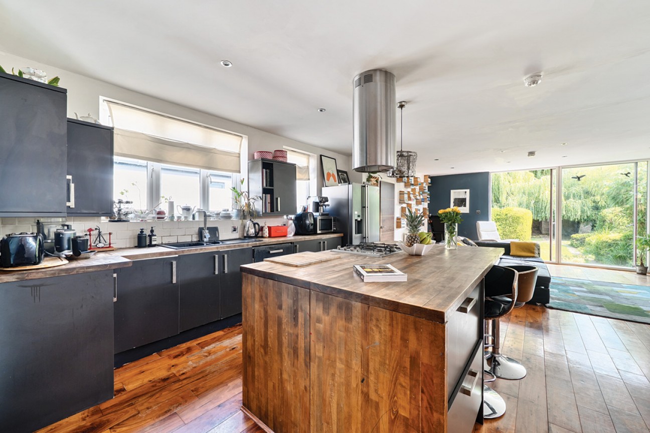 Warenne Road, Fetcham