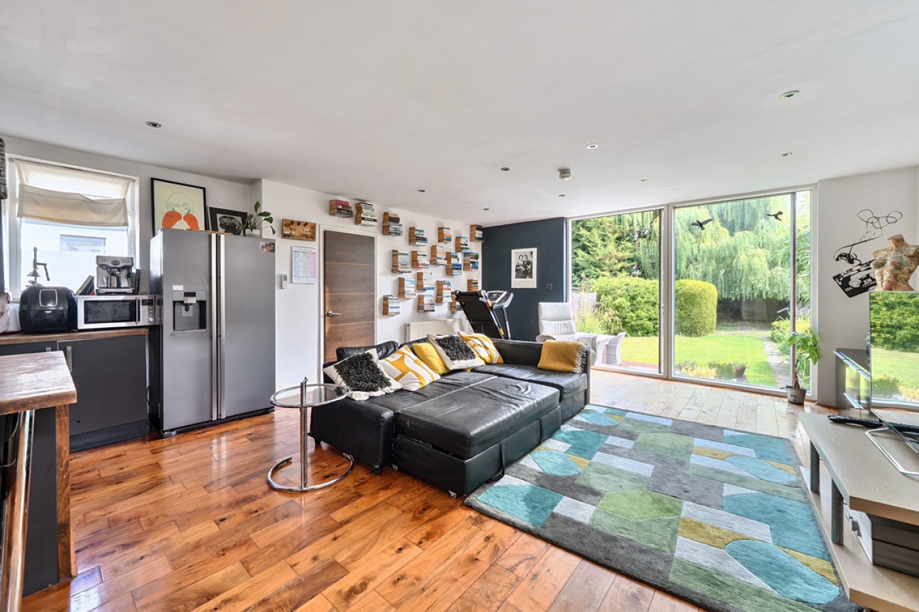 Warenne Road, Fetcham