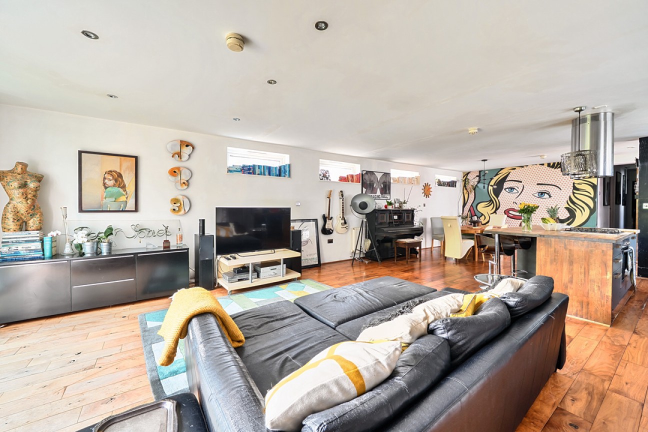 Warenne Road, Fetcham