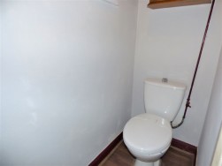 Randalls Crescent, Leatherhead