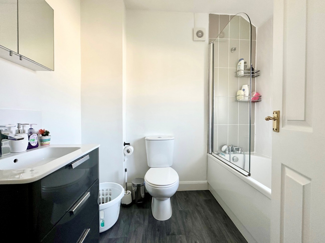 Randalls Crescent, Leatherhead