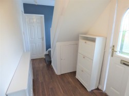 Randalls Crescent, Leatherhead