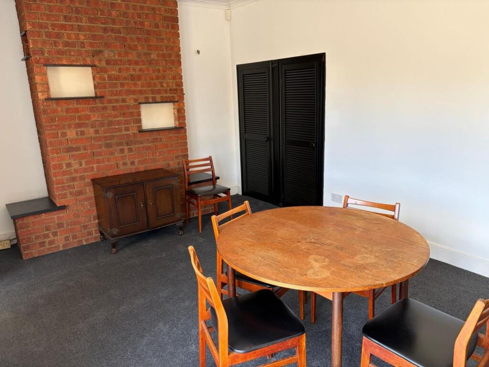 Farm Road, Rainham, RM13